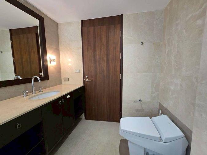 picture Supreme Residence    Over 400 sq.m. of usable space.  3 bedrooms, 3 bathrooms. - 30/45