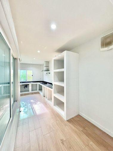 picture Immaculate condition single house in Supalai Primo project, Bang Saen. Great location. - 6/12