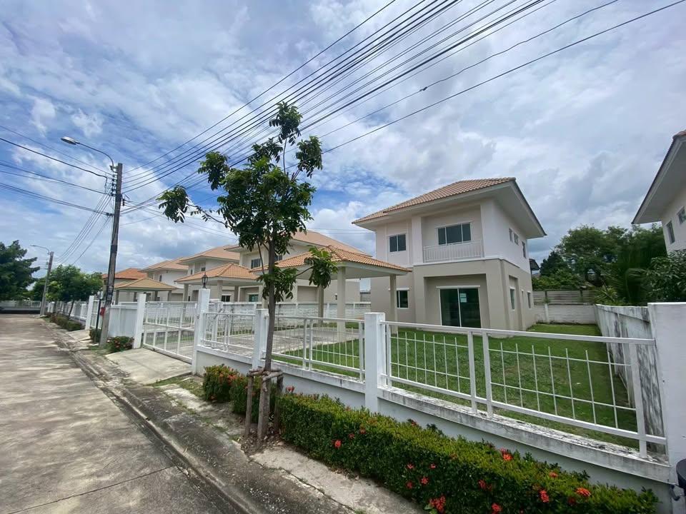 picture Single house for sale at **Baan Burirom Ramintra–Safari World**, spacious property in a great location with convenient access. - 2/2