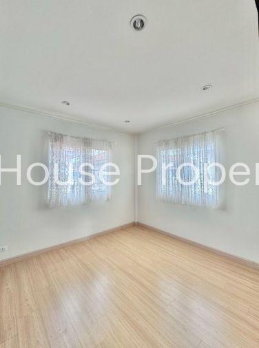 picture Immaculate condition single house in Supalai Primo project, Bang Saen. Great location. - 10/12