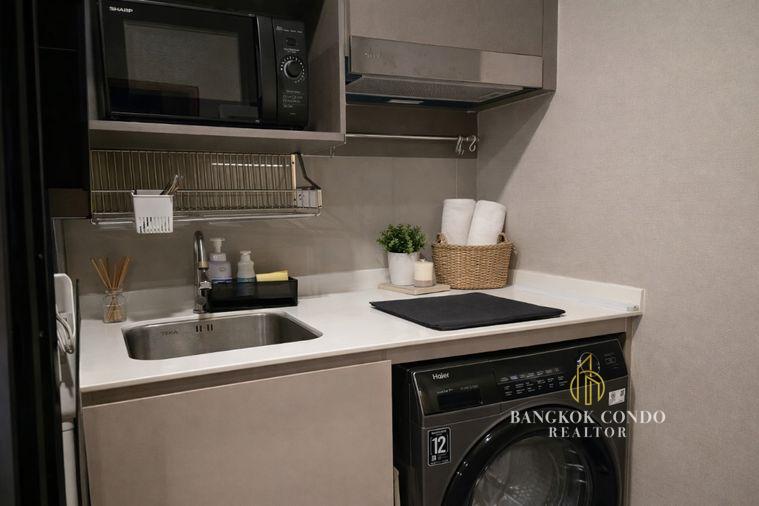 picture 💙 Modern Room For Rent 📌 Aspire Sukhumvit – Rama 4 Condominium (Line: @rent2022) | Near BTS Phra Khanong ✨ Ready to move in! ✨ 📌 Ref Code: A11155 - 4/10