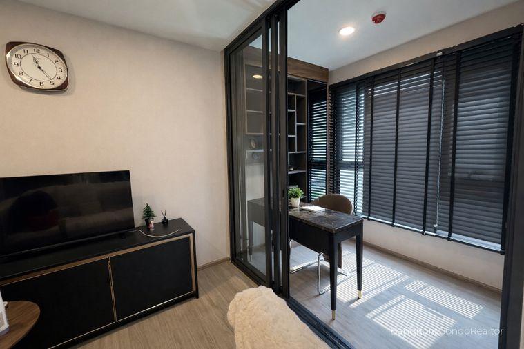 picture 💙 Modern Room For Rent 📌 Aspire Sukhumvit – Rama 4 Condominium (Line: @rent2022) | Near BTS Phra Khanong  ✨ Ready to move in! ✨ 📌 Ref Code: A11155 - 2/10
