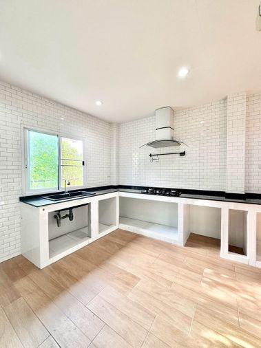 picture Immaculate condition single house in Supalai Primo project, Bang Saen. Great location. - 7/12