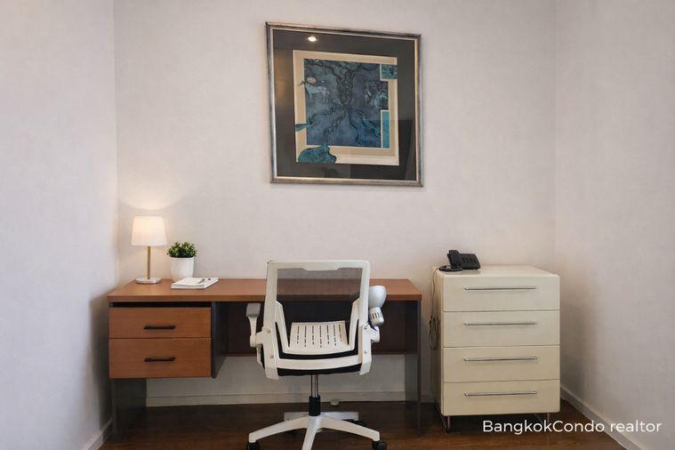 picture 🚆 Prime Condo Location For Rent 📌 The Bangkok Sathorn  (Line: @rent2022) | Near BTS Surasak  ✨ Ready to move in! ✨ 📌 Ref Code: A10209 - 11/16