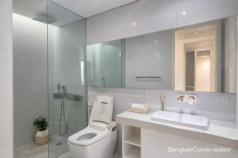 picture 🚆 Prime Condo Location For Rent 📌 The Bangkok Sathorn  (Line: @rent2022) | Near BTS Surasak  ✨ Ready to move in! ✨ 📌 Ref Code: A10209 - 14/16