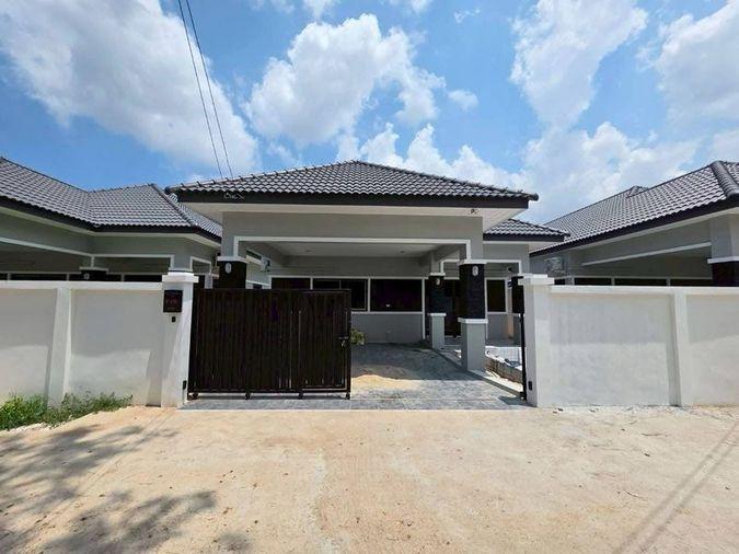 รูป ขายบ้านเดี่ยวสร้างใหม่ ห้วยใหญ่ พัทยา ซอยลุงจิ๋ว บ้านใหม่พร้อมอยู่ - รูปที่ 1/11