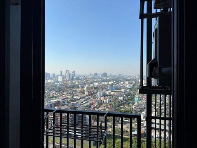 picture The Line Wongsawang 🚇 MRT Wongsawang ≈ 260 m (walkable!) - 6/10