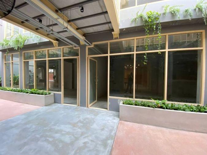 picture Shop for rent Soi Ekkamai 6    Type Plant Based Community Mall - 7/8