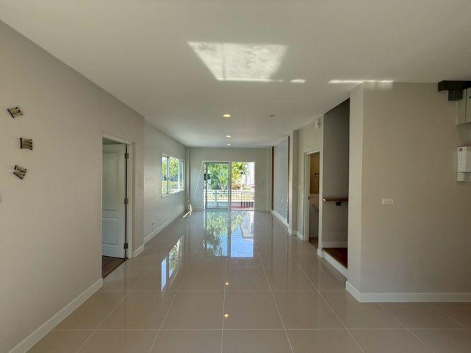 picture 🏡 Centro by AP | Pracha Uthit 90 🛣️ Easy access to Pracha Uthit Rd & Suksawat Rd - 15/23