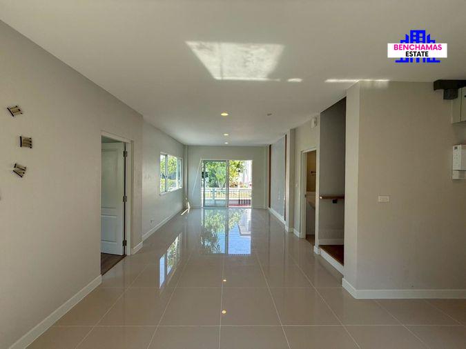 picture ðĄ Centro by AP | Pracha Uthit 90 ðĢïļ Easy access to Pracha Uthit Rd & Suksawat Rd - 15/23