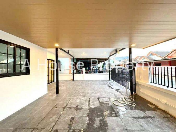 รูป ขายบ้านเดี่ยวศรีราชา รีโนเวทใหม่ หมู่บ้านสหภาพ 2 ใกล้แหล่งชุมชน - รูปที่ 3/13