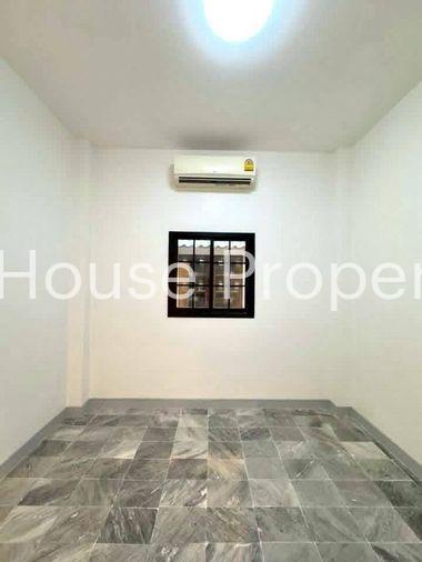 รูป ขายบ้านเดี่ยวศรีราชา รีโนเวทใหม่ หมู่บ้านสหภาพ 2 ใกล้แหล่งชุมชน - รูปที่ 8/13