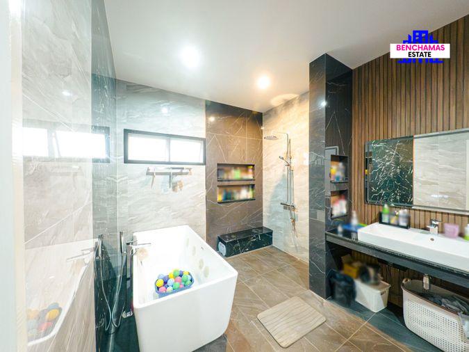 รูป 🔥 ขายขาดทุน ถูกที่สุดในโครงการ 🔥 ดิ เอลิแกนซ์ เพชรเกษม 81 (The Elegance Phetkasem 81) บ้านหรูหลังใหญ่ พร้อมเข้าอยู่ทันที - รูปที่ 12/20