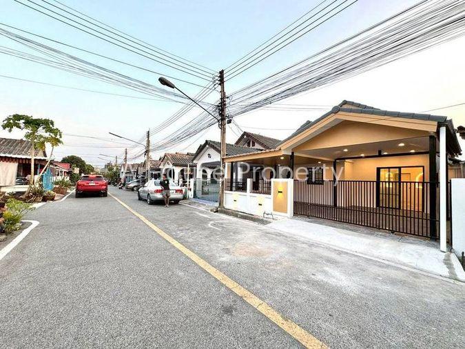 รูป ขายบ้านเดี่ยวศรีราชา รีโนเวทใหม่ หมู่บ้านสหภาพ 2 ใกล้แหล่งชุมชน - รูปที่ 12/13