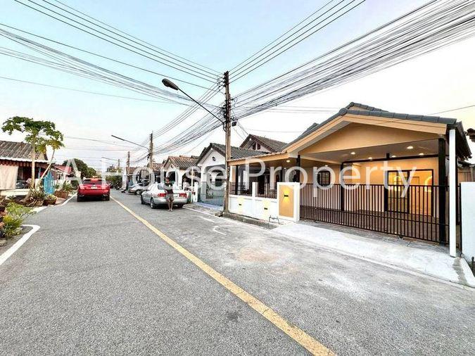 รูป ขายบ้านเดี่ยวศรีราชา รีโนเวทใหม่ หมู่บ้านสหภาพ 2 ใกล้แหล่งชุมชน - รูปที่ 12/13