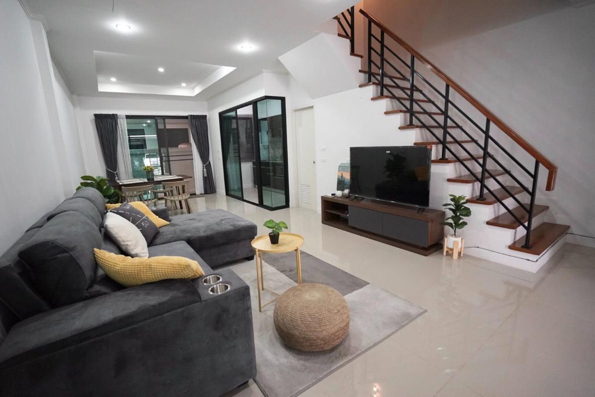 picture ✨For rent TownHouse  Supalai Essence Ladprao 107  ✨LineID: @Propvel (with @ in front)✨ - 4/7