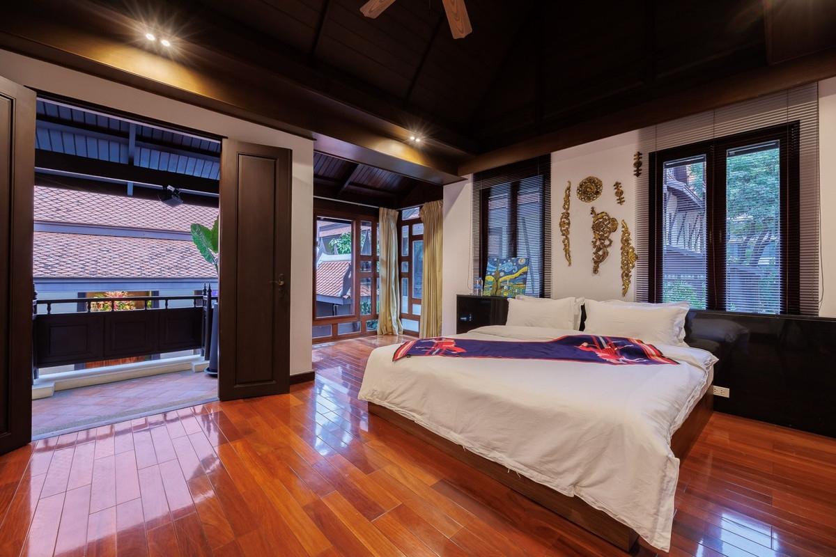 picture House for Rent with Private Pool, Ekkamai - 17/18