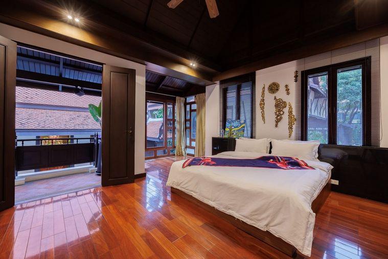 picture House for Rent with Private Pool, Ekkamai - 17/18