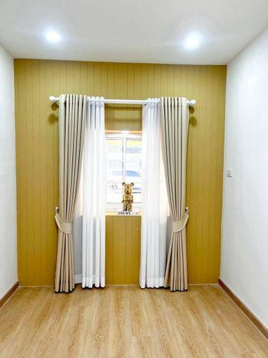 picture Beautiful, move in Ready house, Classic Home 2 Sriracha. Great value and very livable. - 13/14