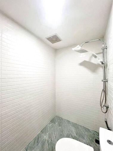 picture Beautiful, move in Ready house, Classic Home 2 Sriracha. Great value and very livable. - 11/14