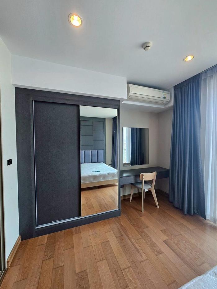 picture Luxury beachfront condo at Marina Bayfront Sriracha, with ocean view, move in Ready - 3/9