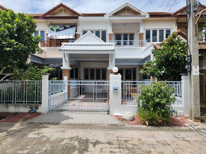 รูป 🔥ขายด่วน ทาวน์โฮมขนาดใหญ่พิเศษ ดรีมวิลเลจ สวนผัก 32 Dream Village Suan Phak ใกล้ Central Westville / ทางด่วนจตุจักร-ราชพฤกษ์ - รูปที่ 1/9