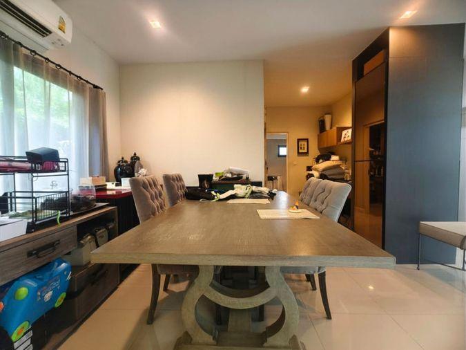 รูป ขาย บ้านเดี่ยวตกแต่งสวย ดูแลอย่างดีไม่เคยปล่อย.เช่า 5 นาทีถึงมอเตอร์เวย์ เศรษฐสิริ อ่อนนุช-ศรีนครินทร์ 50.8 ตร.ว. ทิศใต้ 3ห้องนอน 3ห้องน้ำ  - รูปที่ 7/30