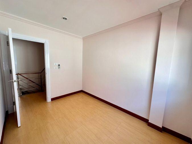 picture For Sale: 2-Storey Townhouse at Ratchathani 10, Kubon 27 Best Price in the Project | Solid Structure | Ideal for Renovation - 16/16