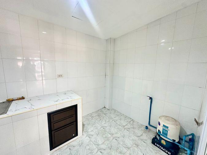 picture For Sale: 2-Storey Townhouse at Ratchathani 10, Kubon 27 Best Price in the Project | Solid Structure | Ideal for Renovation - 8/16