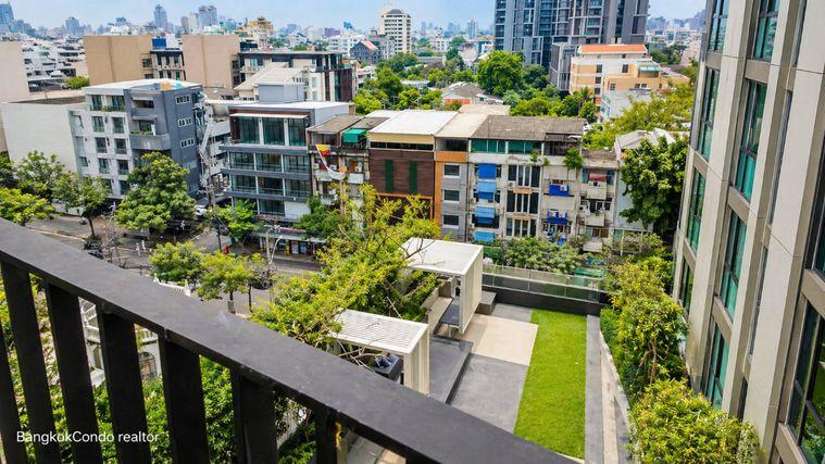 picture 🚆✨ Prime Condo Location For Rent 📌 Rhythm Ekkamai Condominium (Line: @rent2022) | Near BTS Ekkamai  ✨ Ready to move in! ✨ 📌 Ref Code: A03720 - 10/12