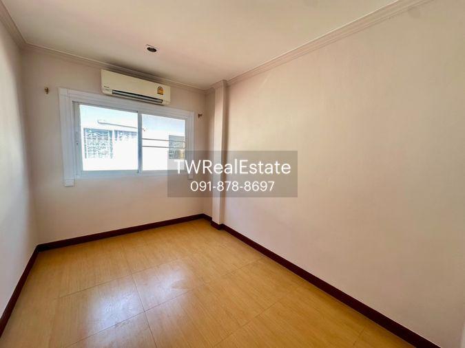 picture For Sale: 2-Storey Townhouse at Ratchathani 10, Kubon 27 Best Price in the Project | Solid Structure | Ideal for Renovation - 13/16
