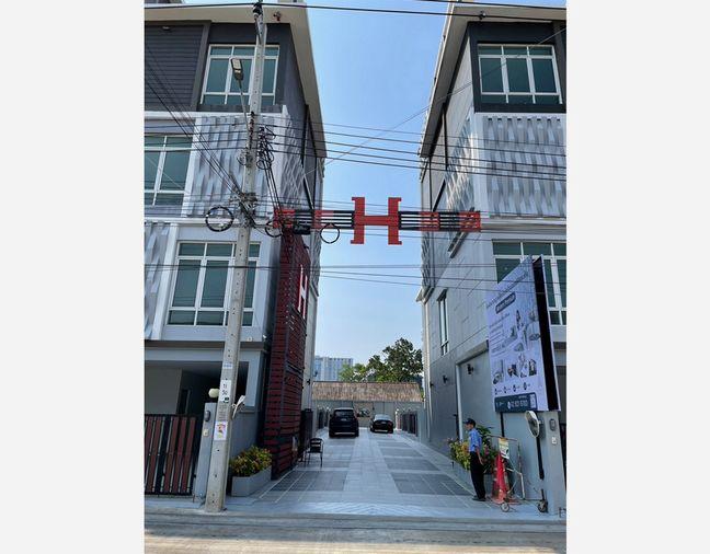 รูป Call : 065-864-4111 ฮอลล์มาร์ค 2 เพรสทีจ สุขุมวิท 64 โฮมออฟฟิศ 5 ชั้น พร้อมลิฟท์ส่วนตัว พื้นที่กว่า 400 ตารางเมตร จอดรถได้ 5 คัน ใกล้ BTS ปุณณวิถี - รูปที่ 6/11
