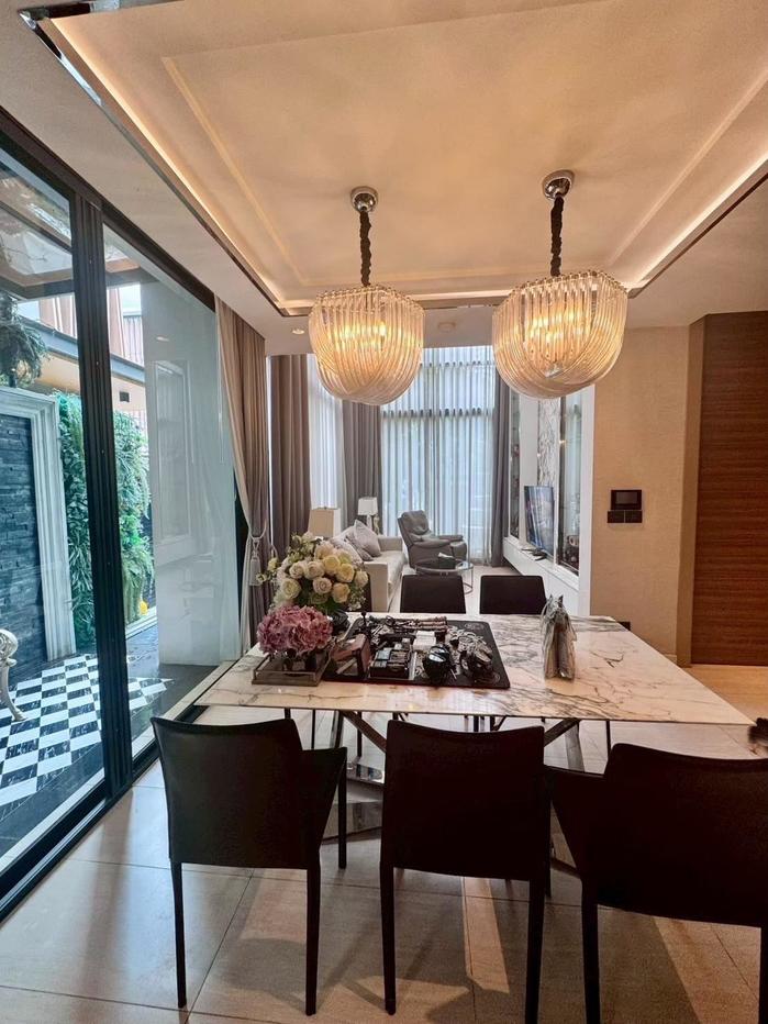 รูป 🏙️ ขายบ้านเดี่ยวหรู - ตกแต่งสไตล์ Modern Luxury Tropical ดีไซน์ทันสมัย  ผสานความหรูหรา บรรยากาศโปร่ง โล่ง สบาย REF. 014HSK - รูปที่ 4/28