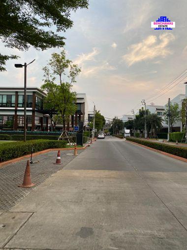 รูป ขายทาวน์โฮม 3 ชั้น สภาพดีพร้อมอยู่ ✅ Baan Klang Muang Kalapapruek บ้านกลางเมือง กัลปพฤกษ์ 🌳 ทำเลดี เดินทางสะดวก ใกล้รถไไฟฟ้า - รูปที่ 12/13
