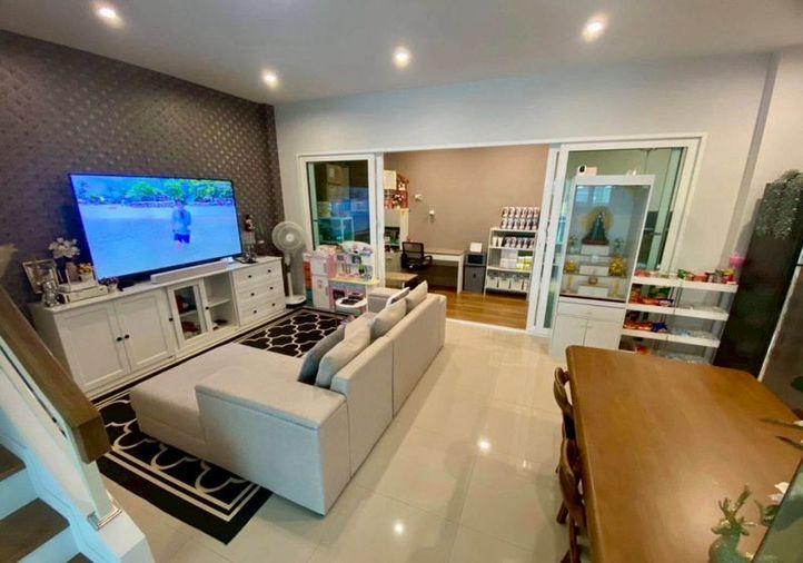 picture Two-story semi-detached house with complete functionality, near Pattaya city, in Supalai Ville village. - 3/9