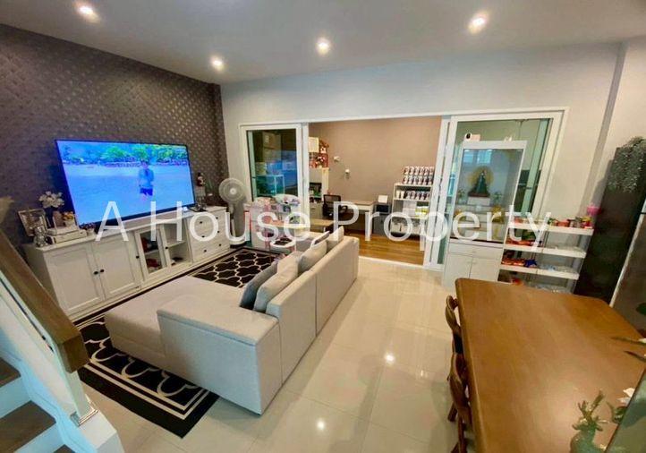 picture Two-story semi-detached house with complete functionality, near Pattaya city, in Supalai Ville village. - 3/9