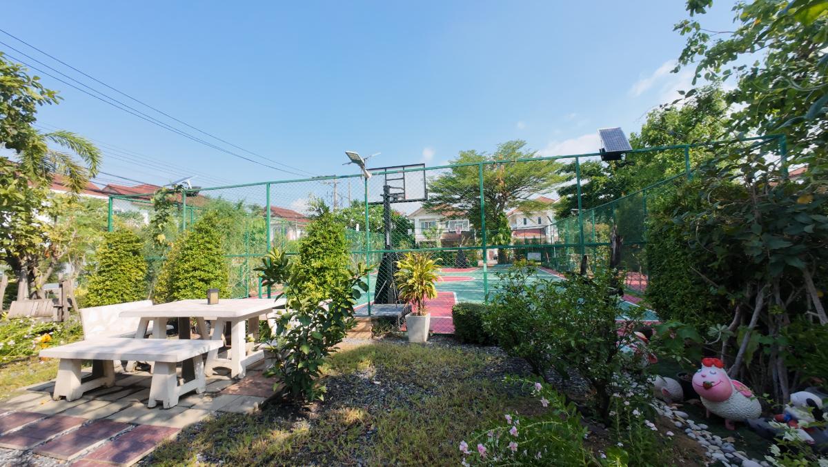 picture Private Lake Garden: A house with a tranquil atmosphere, convenient location, and close to amenities. - 3/24