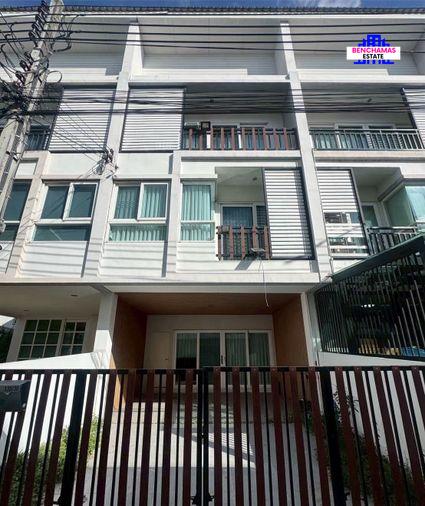 รูป 🔥 ขายทาวน์โฮม 3 ชั้น C-Biz Home Terdrachan–Donmueang ซีบิส โฮม เทิดราชัน–ดอนเมือง 📍 ใกล้สนามบินและรถไฟฟ้า พร้อมเฟอร์นิเจอร์ - รูปที่ 1/9