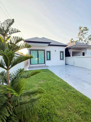 รูป บ้านเดี่ยวมือ 1 สร้างใหม่ ใกล้โลตัสใหญ่ศรีราชา ชลบุรี เดินทางสะดวก - รูปที่ 2/15