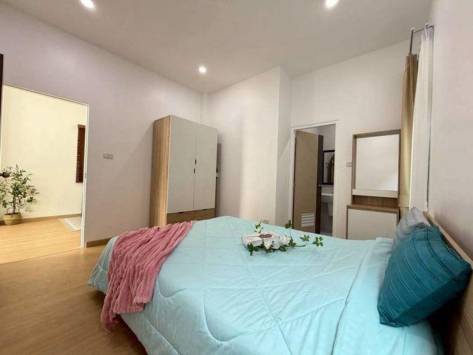 รูป บ้านเดี่ยวมือ 1 สร้างใหม่ ใกล้โลตัสใหญ่ศรีราชา ชลบุรี เดินทางสะดวก - รูปที่ 10/15