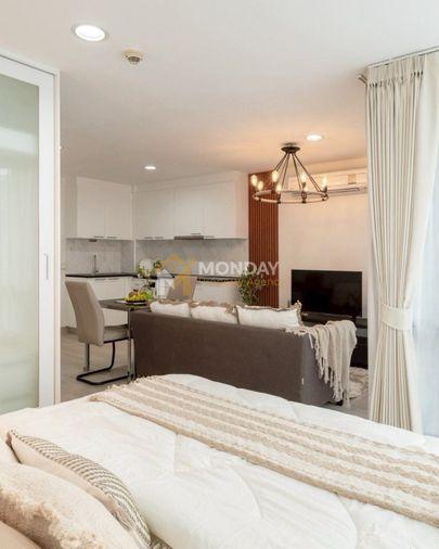 picture 🔥MD-26028867 Rare Item! Beautiful Condo, Below Market Price, D65 Book Now Before It's Gone! 🔥 - 10/12