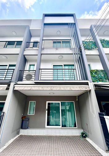 รูป 🔥 ขาย ทาวน์โฮม 3 ชั้น บ้านกลางเมือง สวนหลวง ร.9  Baan Klang Muang Suan Luang Rama 9  ทำเลทองบางนา พลังงานดี ฮวงจุ้ยปัง 💰 - รูปที่ 1/19