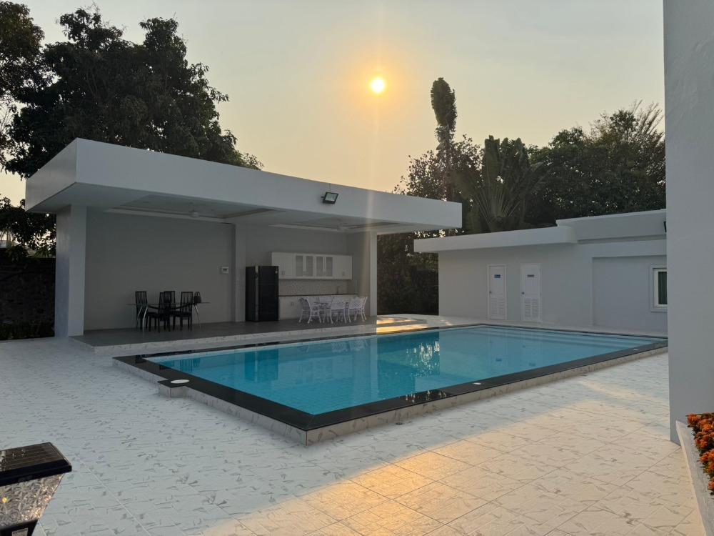รูป sp3 📍 บ้านหรูพร้อมสระว่ายน้ำส่วนตัว ใกล้พัทยา | รีโนเวทใหม่ทั้งหลัง Tel.099-690-3486 ,064-242-6068 - รูปที่ 3/14