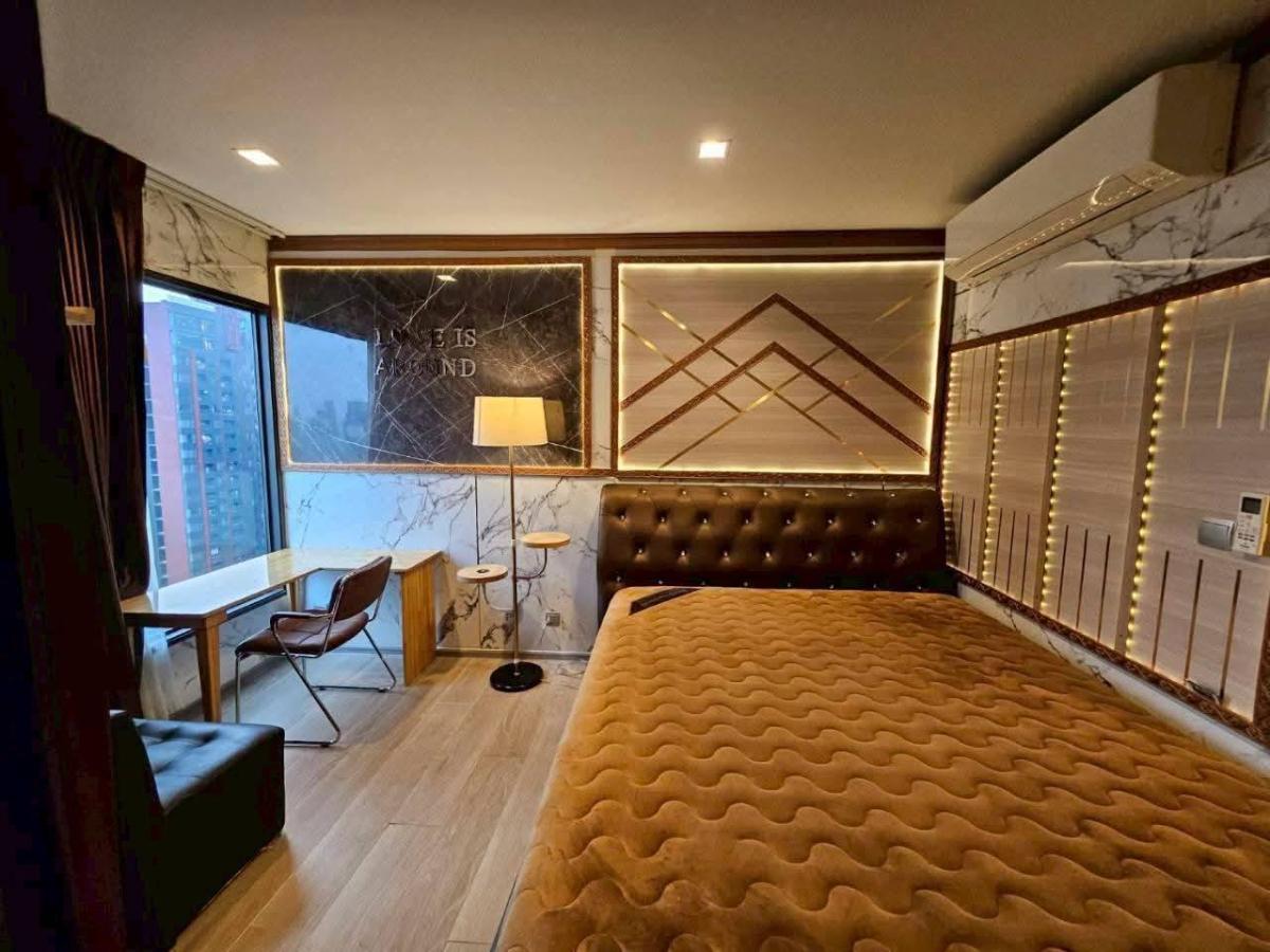 รูป 🔥ขาย Life Asoke Rama 9 ไลฟ์ อโศก พระราม 9   ชั้นสูง ห้องมุมเงียบสงบ ติดระเบียงสวนลอยฟ้า 🌳  วิวตึก G และตึกมหานคร เหมาะกับการลงทุน ใกล้ MRT พระราม 9 - รูปที่ 1/4
