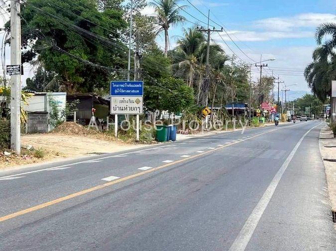 รูป ขายที่ดินเปล่า ทำเลดี ติดถนนหลัก บ้านห้วยกรุ ใกล้แหล่งชุมชน - รูปที่ 4/4