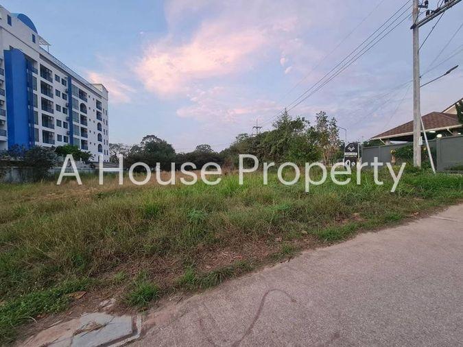picture Beachfront land for sale in Bang Saray with stunning sea views. Rare location. - 2/8