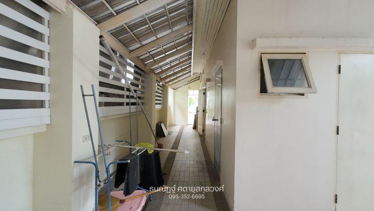 รูป บ้านเดี่ยว บ้านสวนพุทธมณฑล สาย1 หลังมุม เฟอร์จัดเต็ม พร้อมอยู่ - รูปที่ 9/34