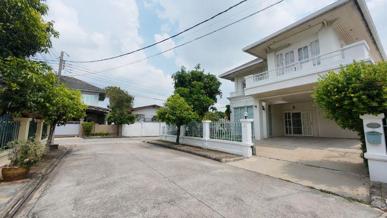 picture Baan Suan Phutthamonthon Sai 1, detached corner unit, fully furnished, ready to move in. - 3/34