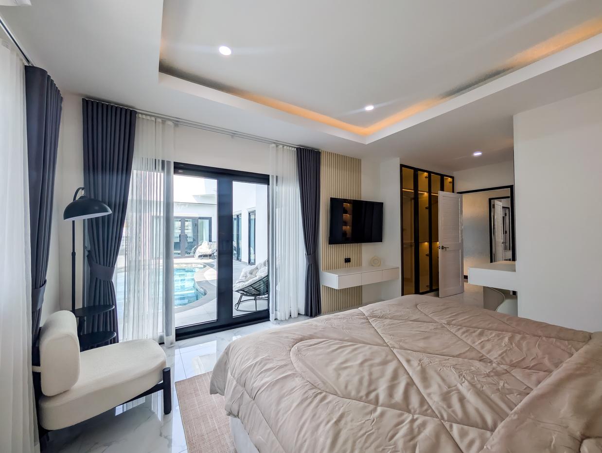 รูป Luxury Pool Villa for Sale East Pattaya Toongklom Talman - รูปที่ 11/25