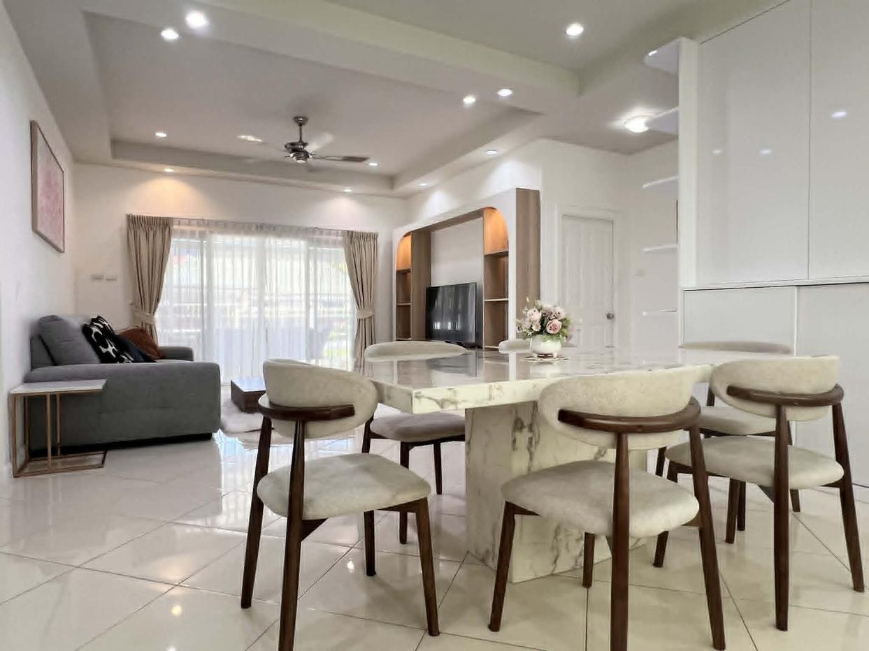 picture Modern Villa for Sale Pattaya Quiet Residential Area Pet Friendly - 5/14